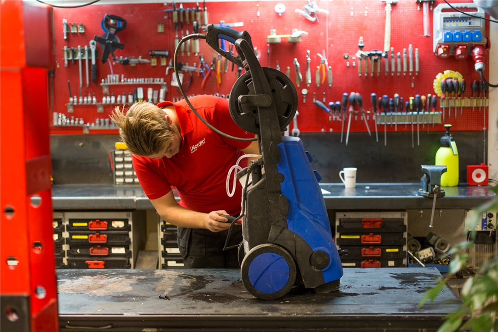 Martin Sollie Nordic Lift NIlfisk Service